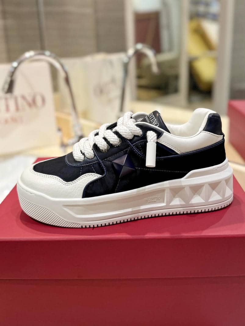 Valentino Sneaker 11-1